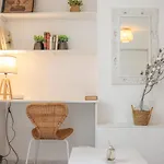 Upstays Palais Center 38M Studio Apartment