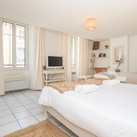 Apartment Upstays Palais Center 38M Studio *