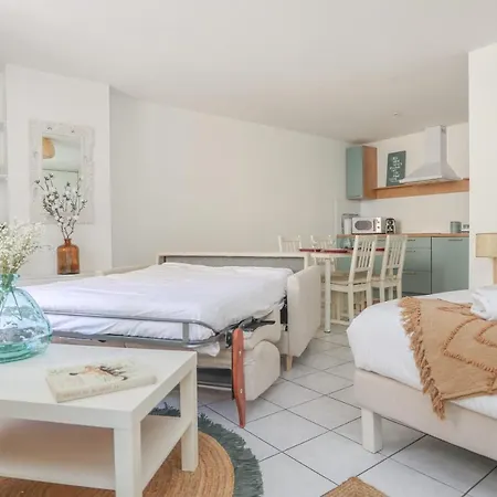Upstays Palais Center 38M Studio *