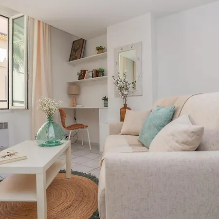 Upstays Palais Center 38m Διαμέρισμα *