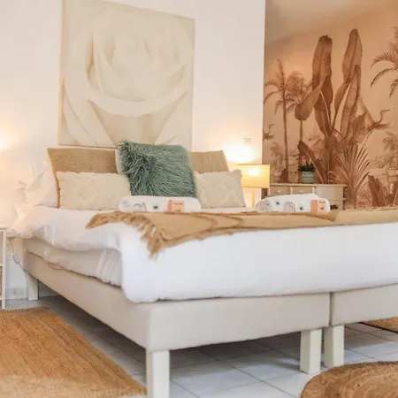 Upstays Palais Center 38m Apartment *